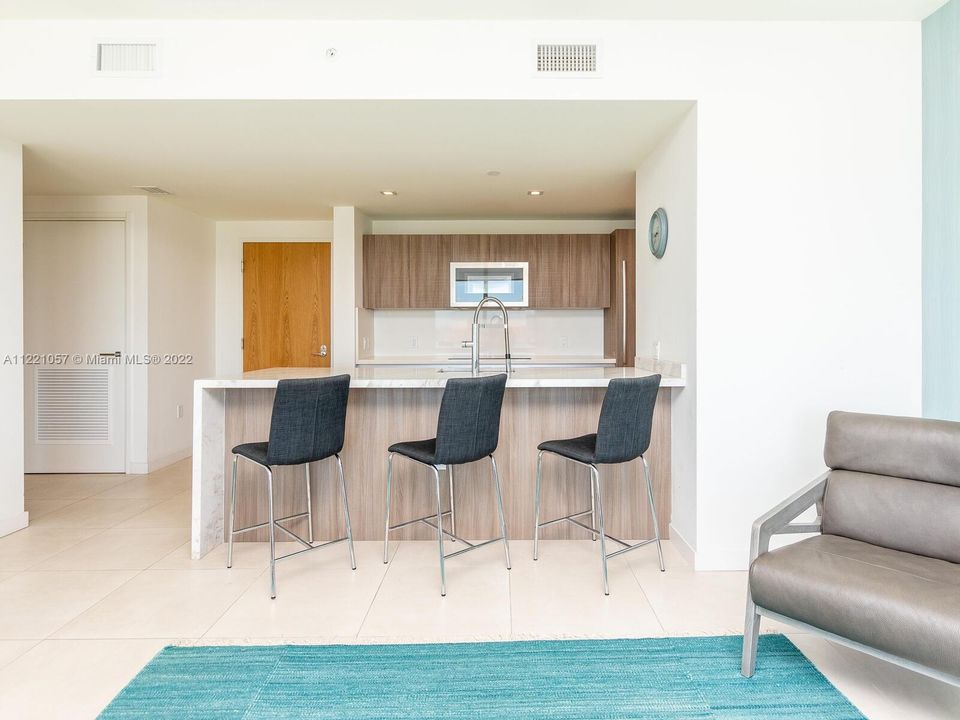 Recently Sold: $735,000 (1 beds, 1 baths, 850 Square Feet)