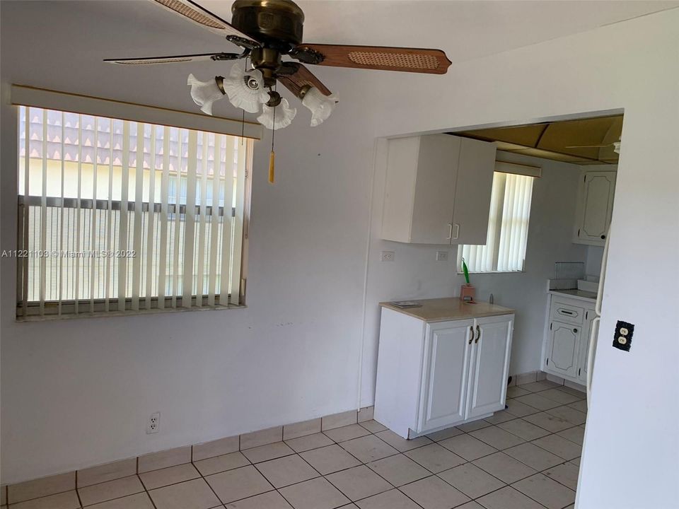 Recently Sold: $129,000 (2 beds, 2 baths, 907 Square Feet)