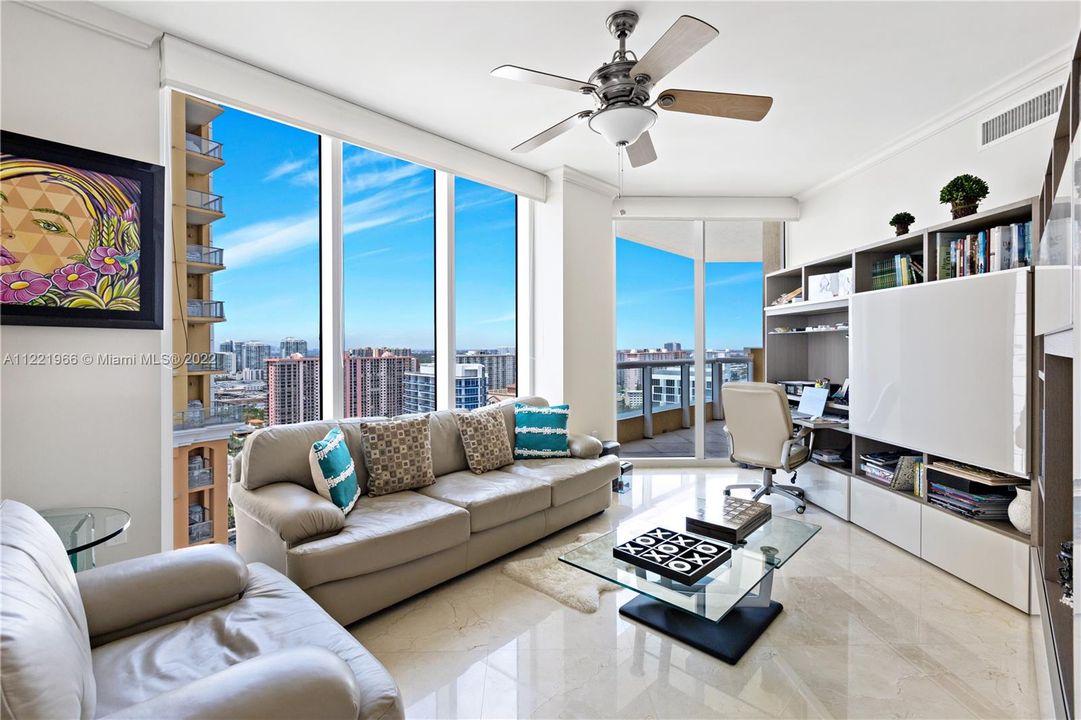 Recently Sold: $3,500,000 (3 beds, 4 baths, 2736 Square Feet)