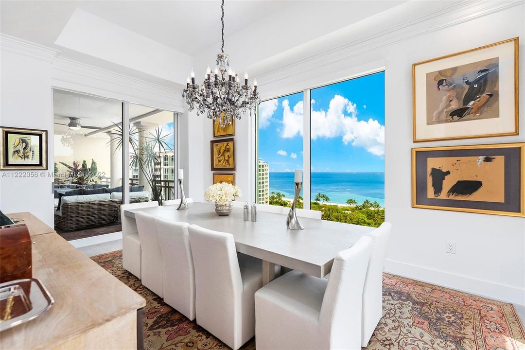 Recently Sold: $5,495,000 (3 beds, 4 baths, 3480 Square Feet)
