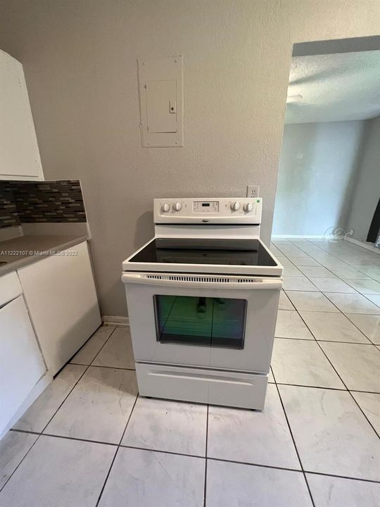 Recientemente alquilado: $1,400 (1 camas, 1 baños, 650 Pies cuadrados)