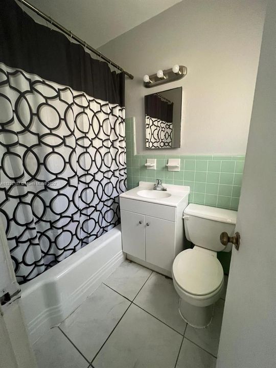 Recientemente alquilado: $1,400 (1 camas, 1 baños, 650 Pies cuadrados)