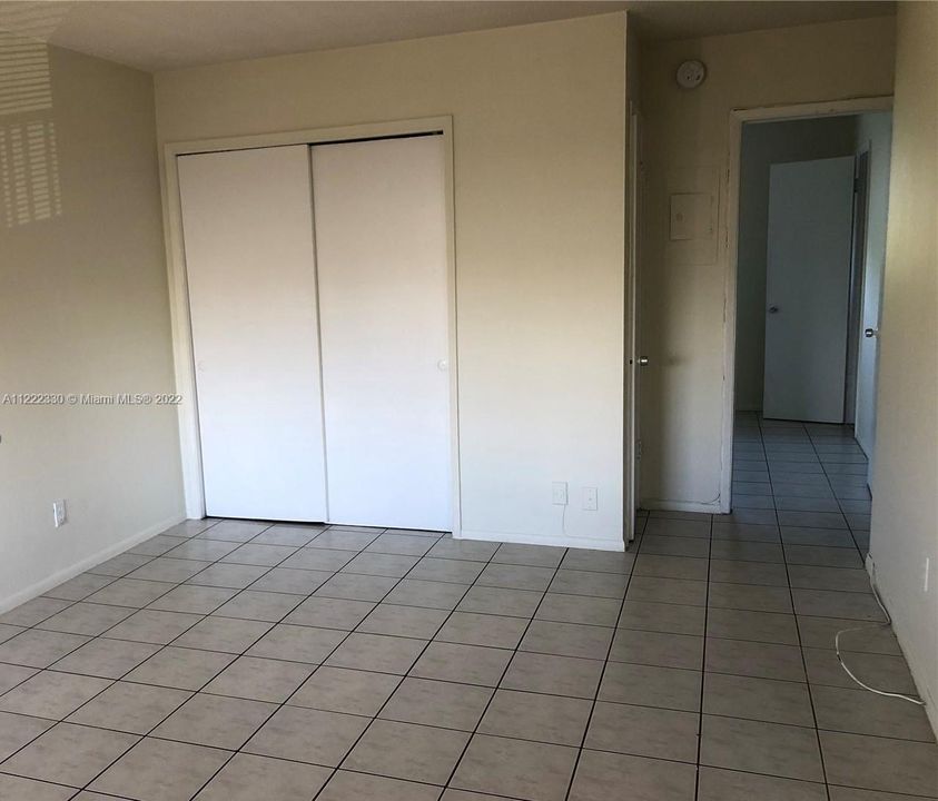 Recently Sold: $173,000 (1 beds, 1 baths, 588 Square Feet)