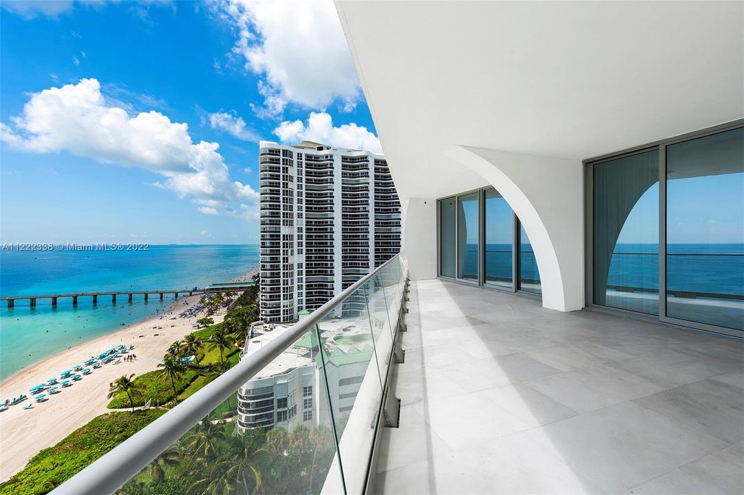 Recently Sold: $3,900,000 (3 beds, 4 baths, 2501 Square Feet)