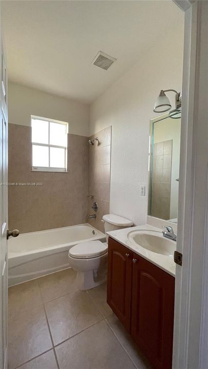 Недавно арендовано: $3,600 (3 спален, 2 ванн, 2208 Квадратных фут)