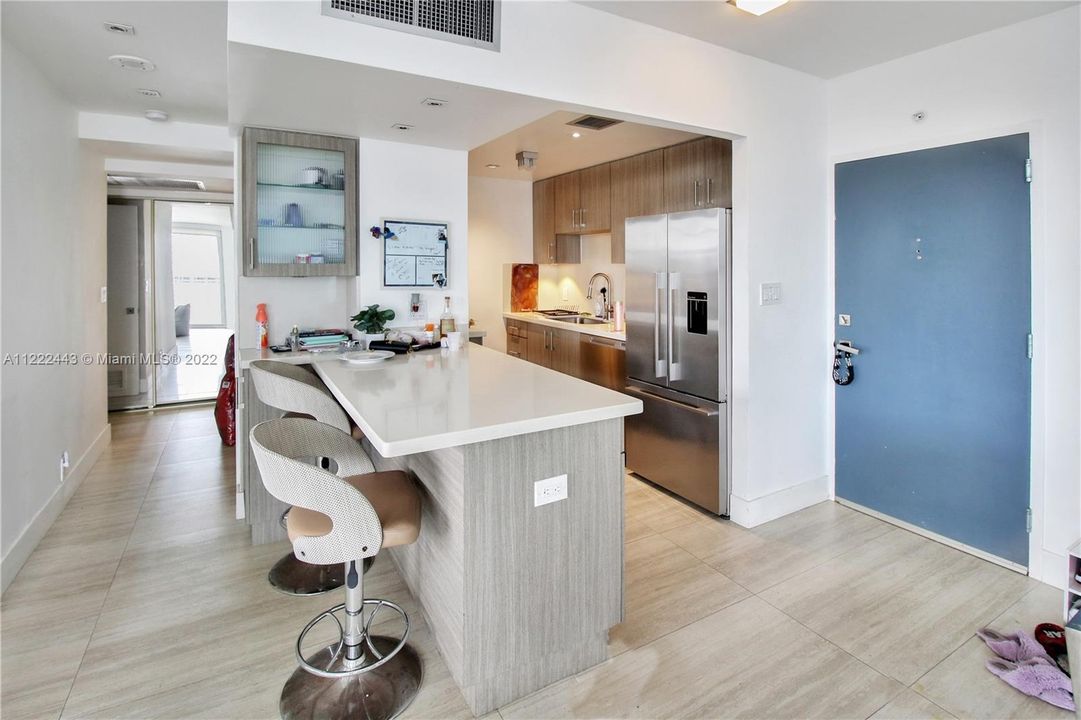 Recently Sold: $599,000 (1 beds, 1 baths, 790 Square Feet)