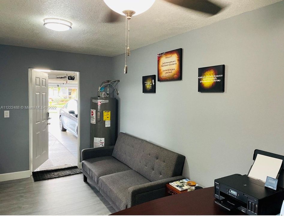 Recently Sold: $635,000 (4 beds, 3 baths, 3552 Square Feet)