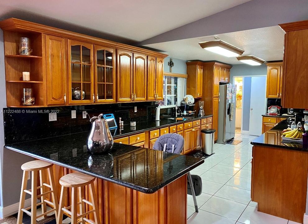 Recently Sold: $635,000 (4 beds, 3 baths, 3552 Square Feet)