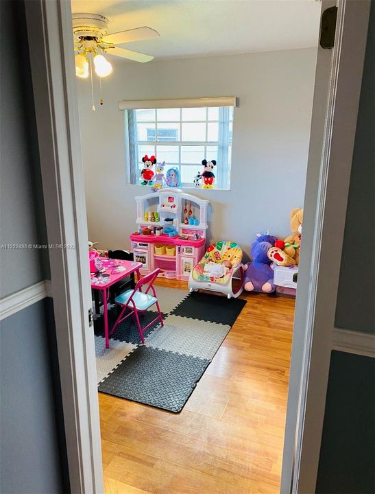 Recently Sold: $635,000 (4 beds, 3 baths, 3552 Square Feet)