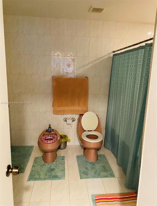 Recently Sold: $635,000 (4 beds, 3 baths, 3552 Square Feet)