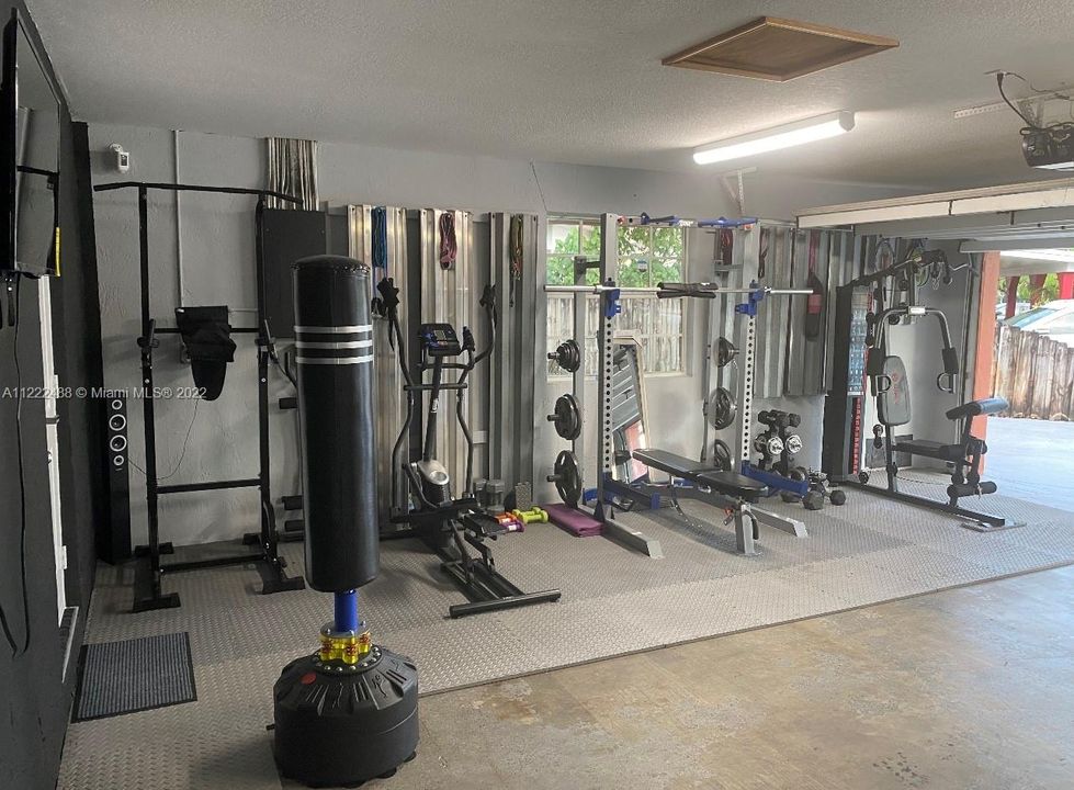 Recently Sold: $635,000 (4 beds, 3 baths, 3552 Square Feet)