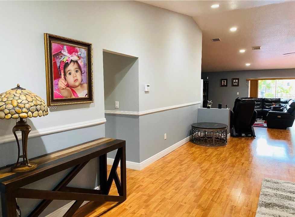 Recently Sold: $635,000 (4 beds, 3 baths, 3552 Square Feet)