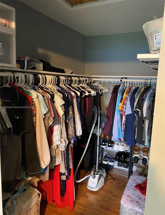 Recently Sold: $635,000 (4 beds, 3 baths, 3552 Square Feet)