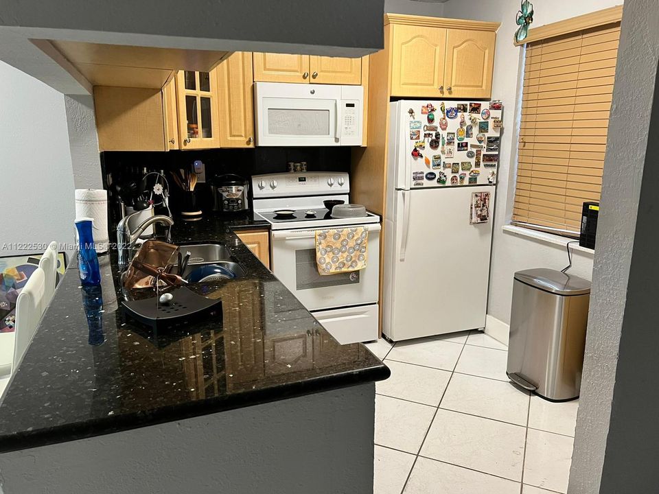 Vendido Recientemente: $195,000 (1 camas, 1 baños, 676 Pies cuadrados)