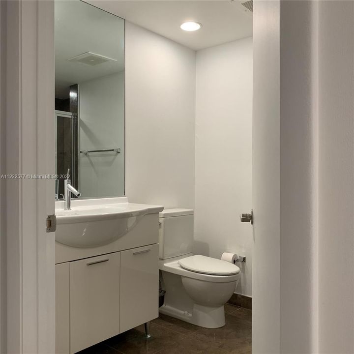 最近租的: $6,000 (2 贝兹, 2 浴室, 1269 平方英尺)