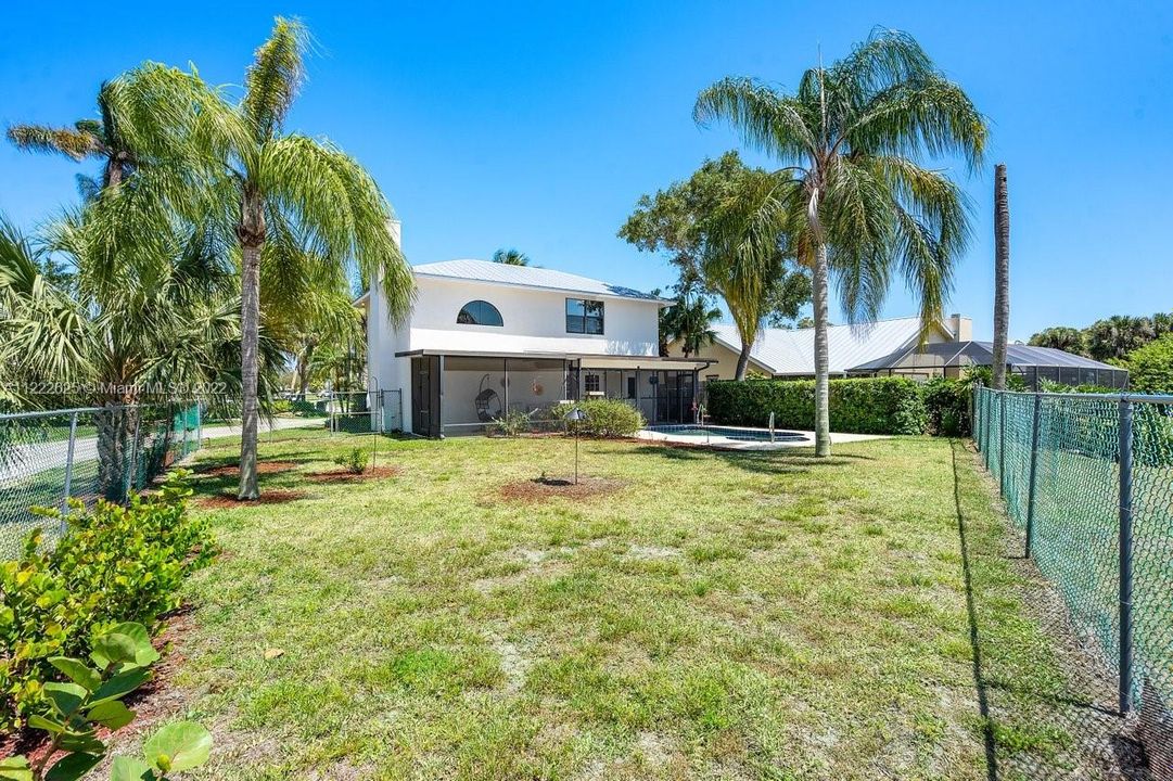 Недавно продано: $489,000 (3 спален, 2 ванн, 1818 Квадратных фут)