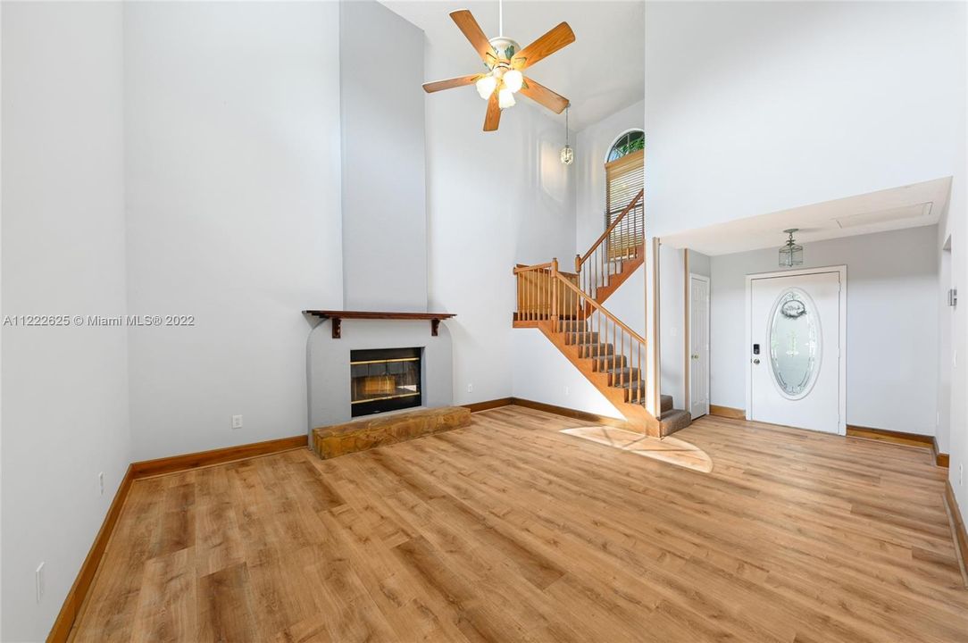 Soaring ceilings in the Living Room, whole interior just painted!