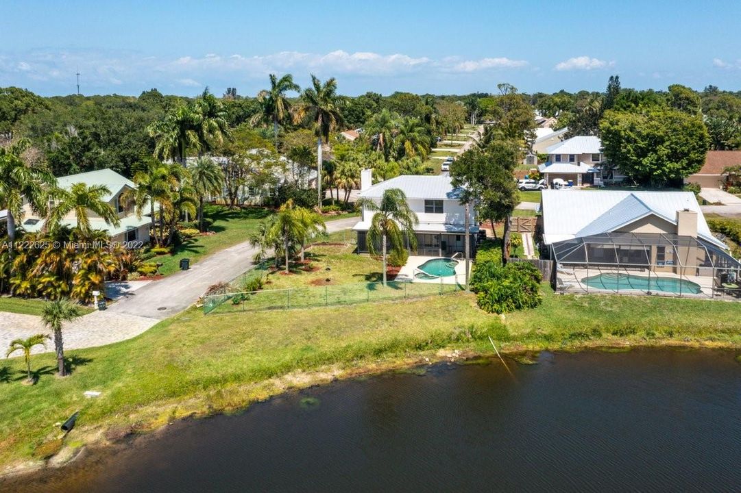 Недавно продано: $489,000 (3 спален, 2 ванн, 1818 Квадратных фут)