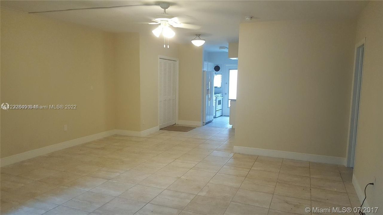 Recently Rented: $2,200 (2 beds, 2 baths, 956 Square Feet)