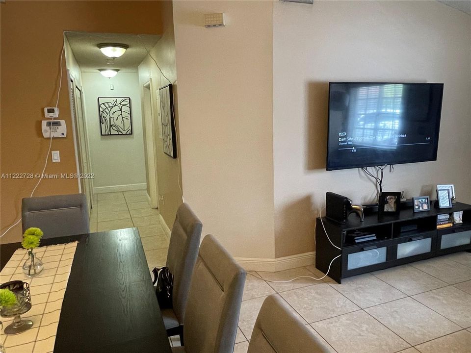 最近租的: $2,600 (3 贝兹, 2 浴室, 1290 平方英尺)