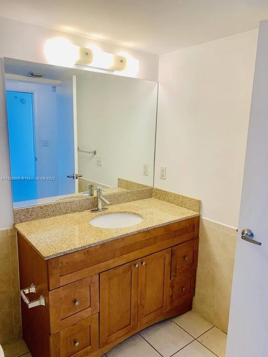 Недавно арендовано: $2,500 (2 спален, 2 ванн, 881 Квадратных фут)
