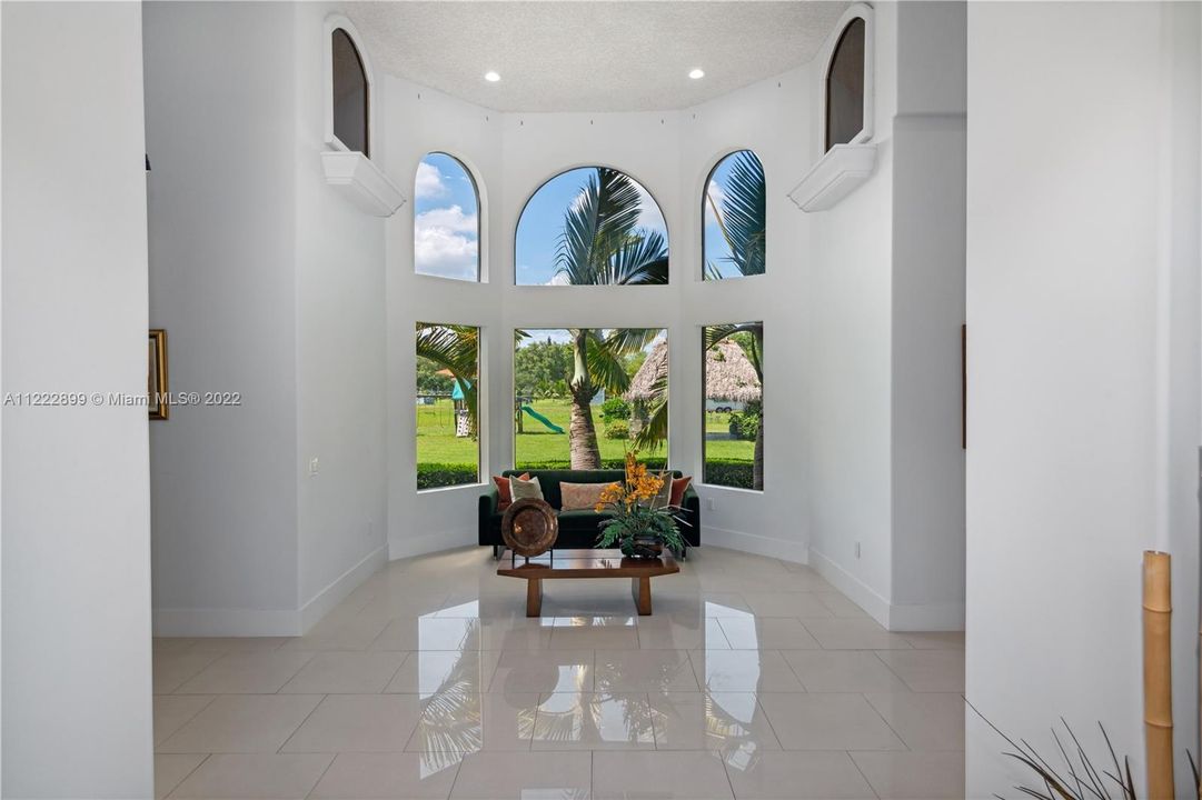 Recently Sold: $1,985,000 (4 beds, 4 baths, 3575 Square Feet)