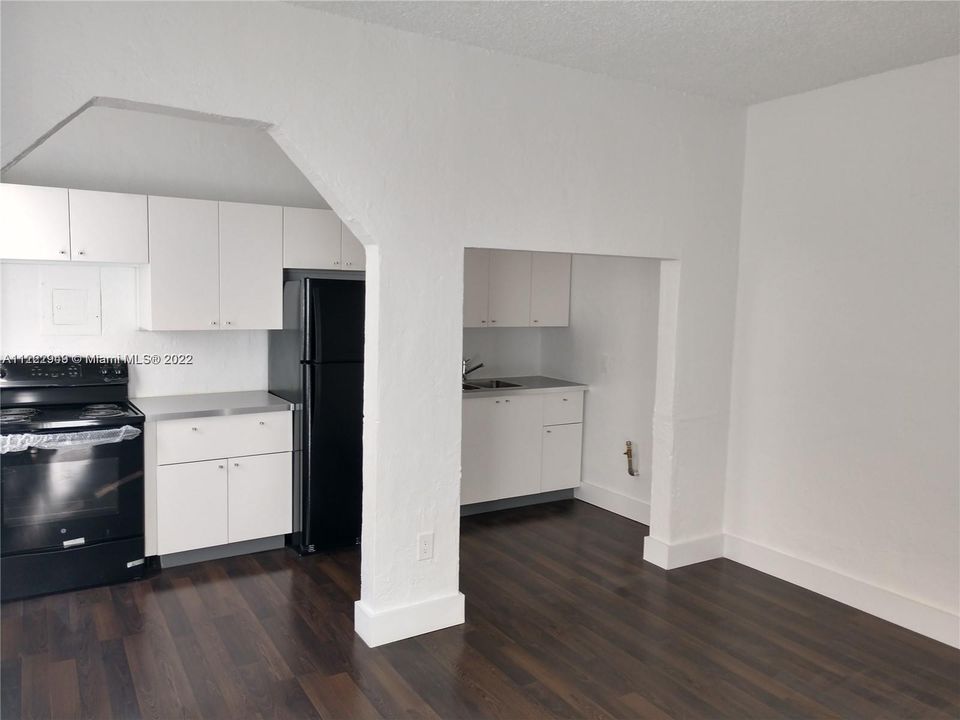 Recently Sold: $225,000 (1 beds, 1 baths, 440 Square Feet)
