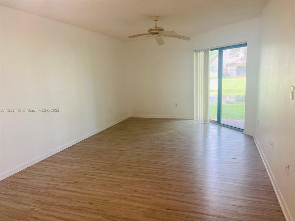 Recently Rented: $1,750 (1 beds, 1 baths, 744 Square Feet)