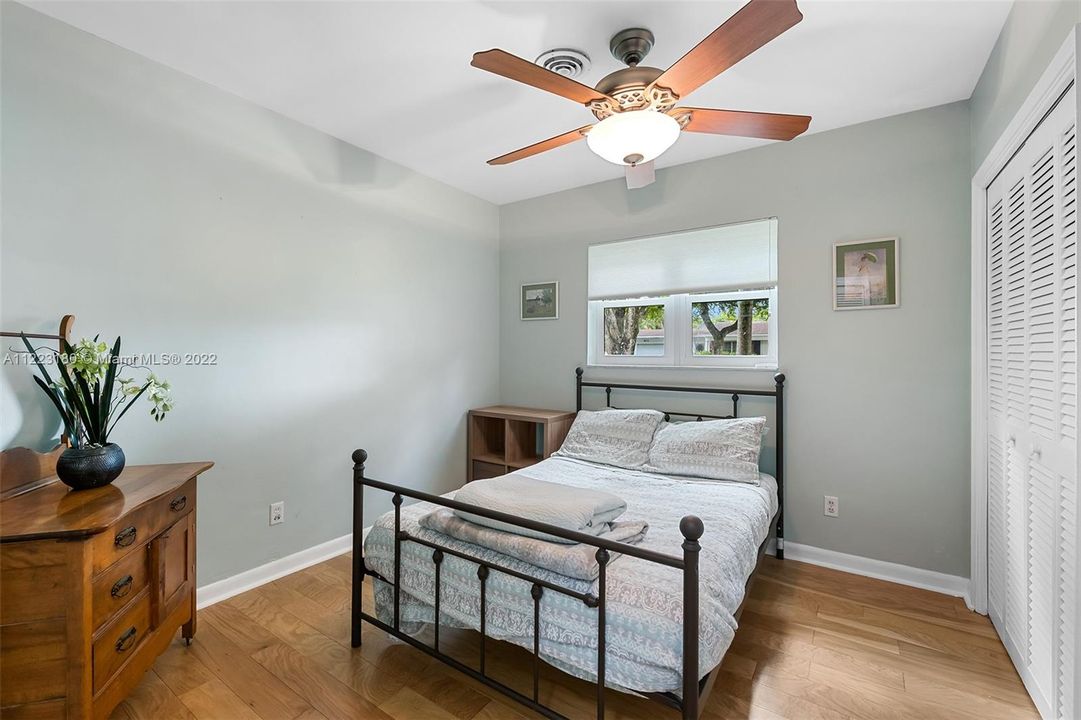 Recently Sold: $725,000 (4 beds, 3 baths, 2445 Square Feet)