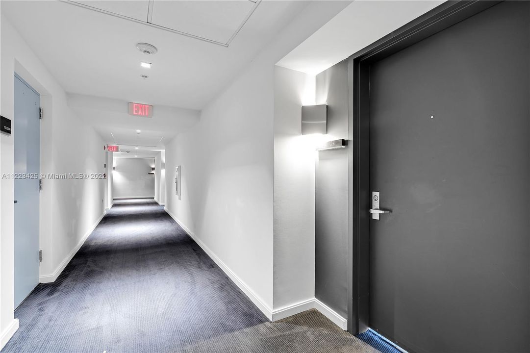 Recently Rented: $3,100 (1 beds, 1 baths, 846 Square Feet)