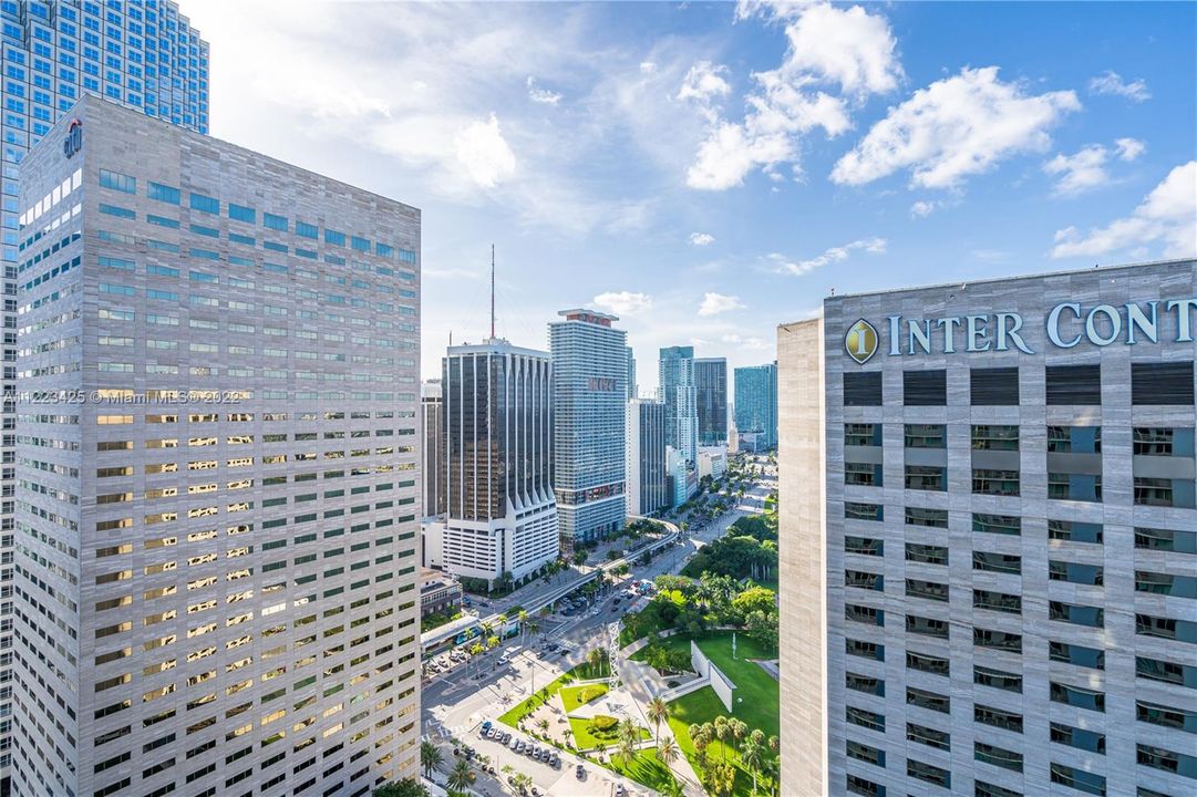 Recently Rented: $3,100 (1 beds, 1 baths, 846 Square Feet)