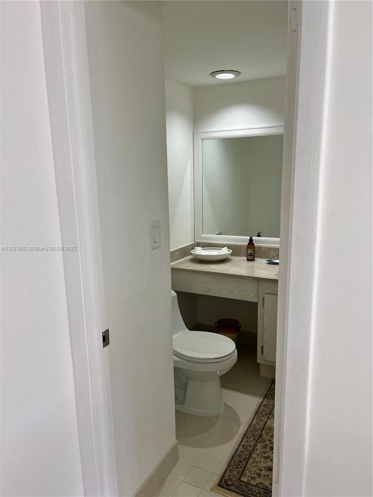 Recently Sold: $450,000 (1 beds, 1 baths, 1005 Square Feet)