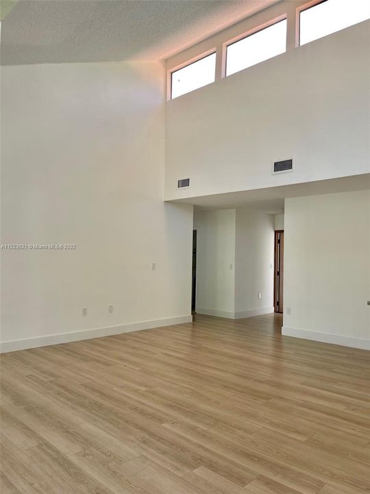 Recently Sold: $209,000 (2 beds, 2 baths, 1350 Square Feet)
