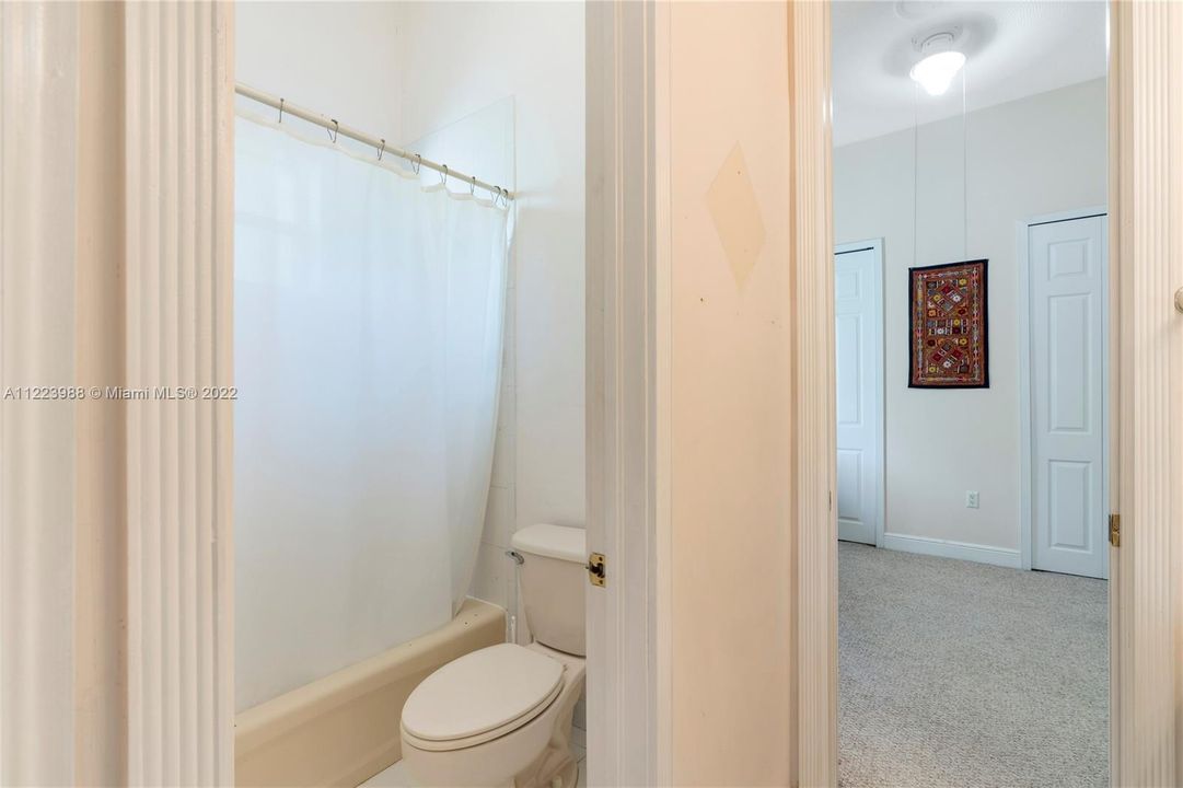 最近售出: $1,149,000 (5 贝兹, 4 浴室, 3227 平方英尺)