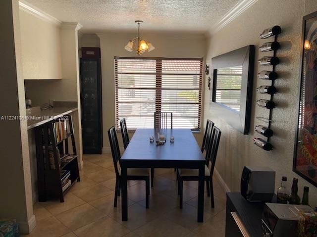 Recently Sold: $365,000 (2 beds, 2 baths, 1009 Square Feet)