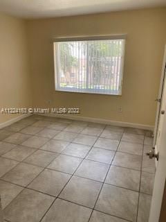 Recently Rented: $2,200 (3 beds, 2 baths, 1150 Square Feet)