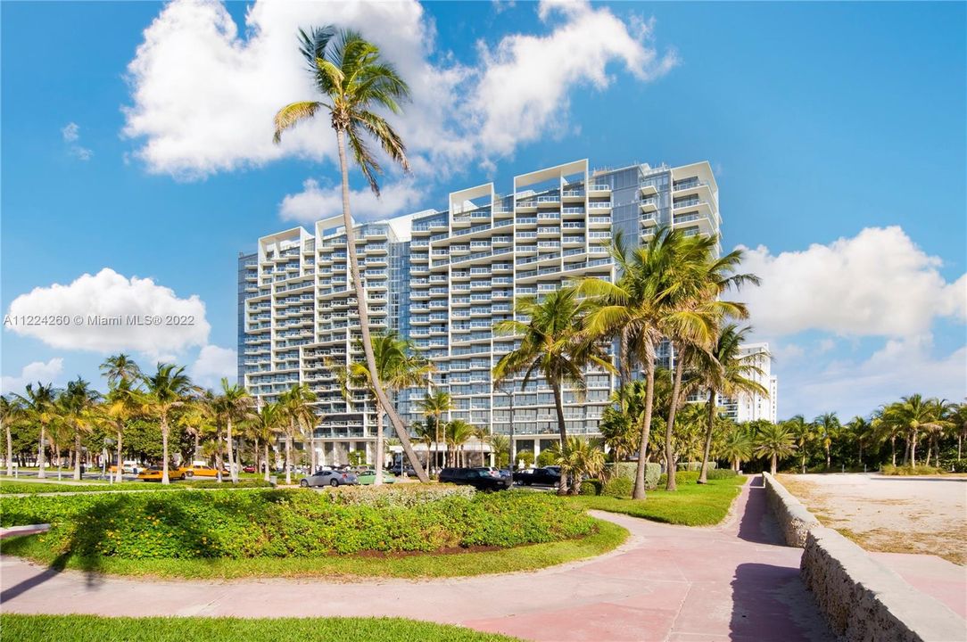 Recently Sold: $2,295,000 (2 beds, 1 baths, 1026 Square Feet)