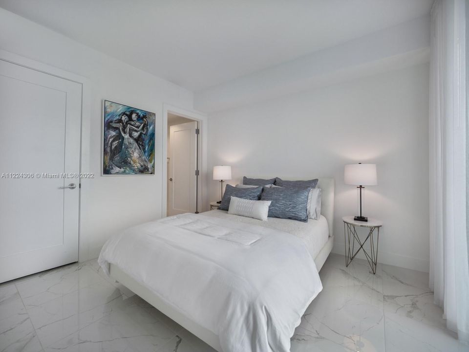 Recently Sold: $1,399,000 (2 beds, 2 baths, 1501 Square Feet)