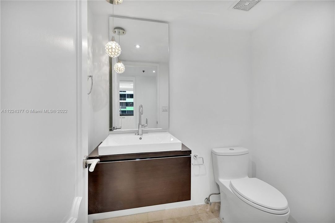 Недавно продано: $1,100,000 (3 спален, 2 ванн, 1732 Квадратных фут)