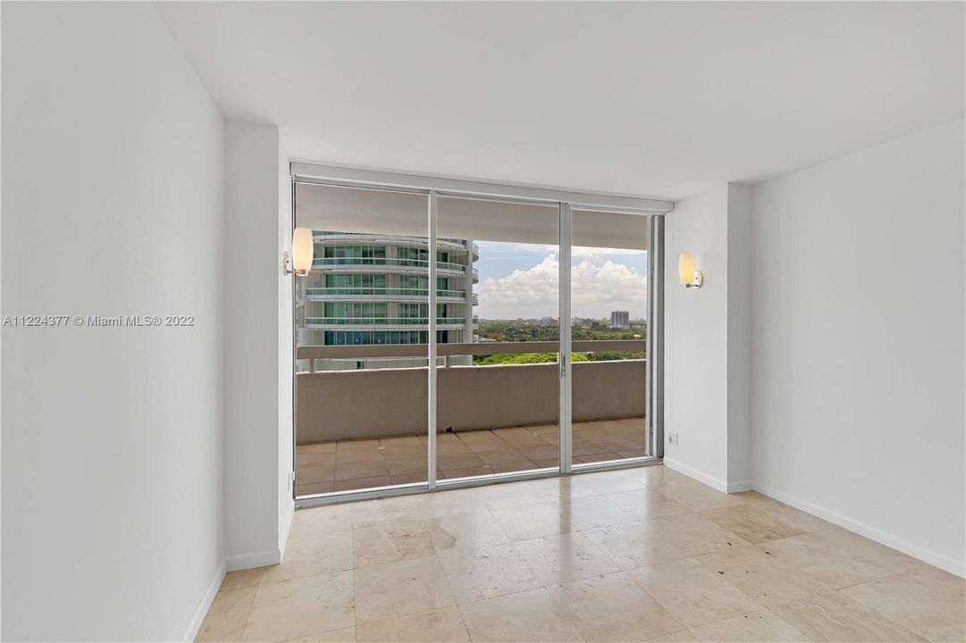 Recently Sold: $1,100,000 (3 beds, 2 baths, 1732 Square Feet)