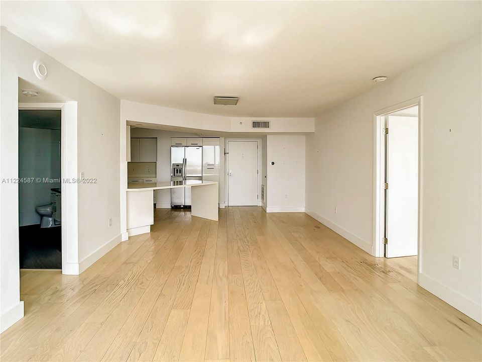Recently Rented: $6,000 (2 beds, 2 baths, 1130 Square Feet)