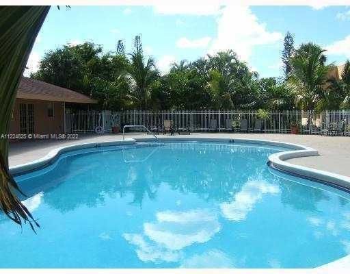 Vendido Recientemente: $159,900 (1 camas, 1 baños, 639 Pies cuadrados)