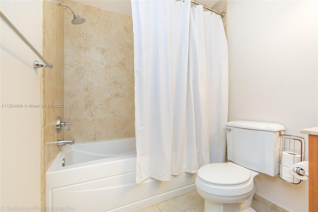 Недавно арендовано: $3,700 (2 спален, 2 ванн, 0 Квадратных фут)