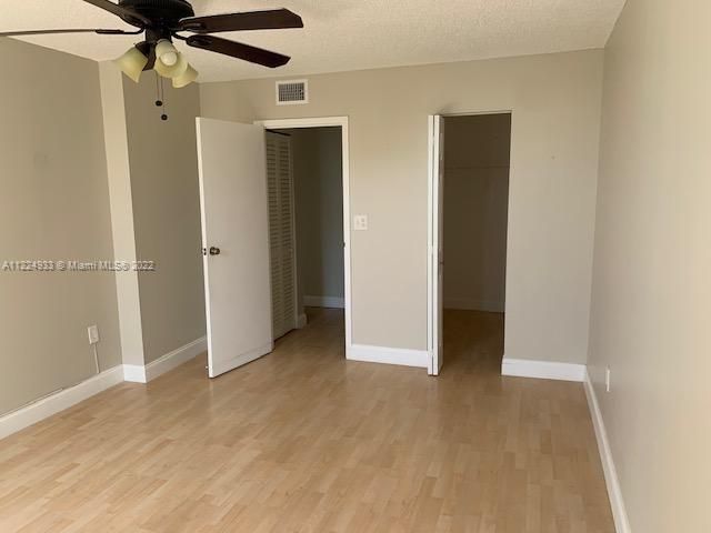 Recently Sold: $149,900 (1 beds, 1 baths, 720 Square Feet)