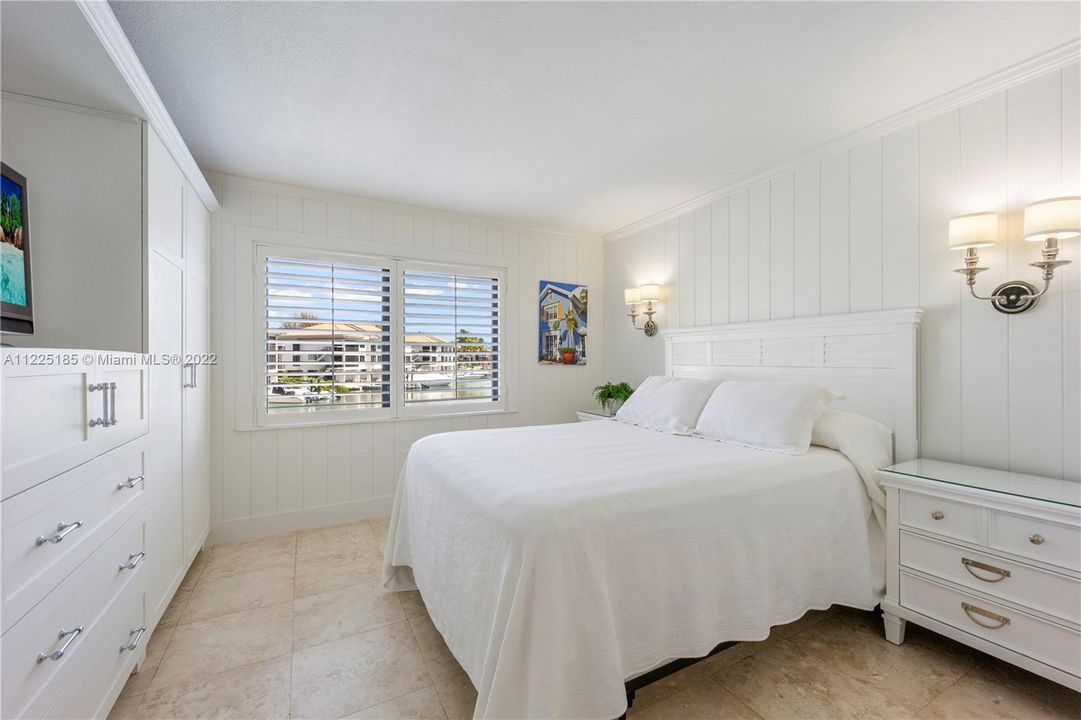 Recently Sold: $2,795,000 (2 beds, 2 baths, 1265 Square Feet)