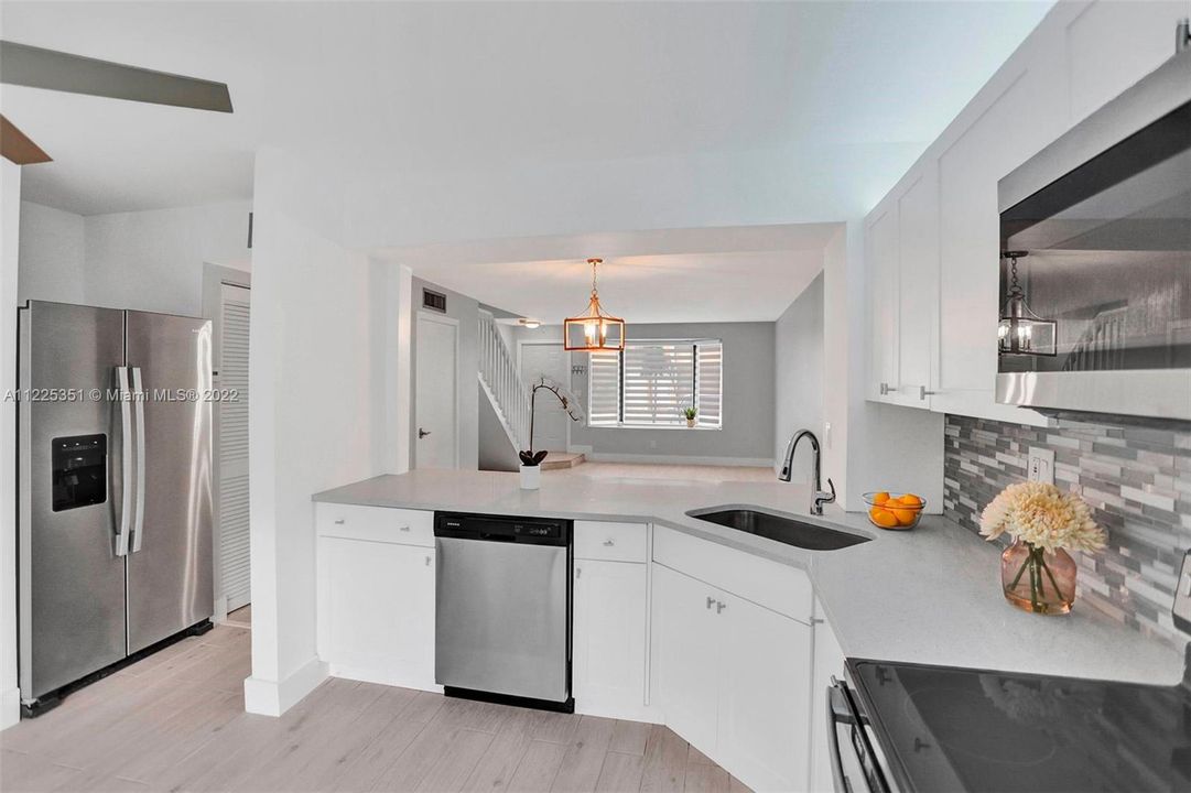 Recently Sold: $415,000 (2 beds, 1 baths, 1152 Square Feet)