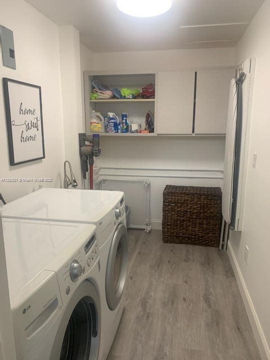 Vendido Recientemente: $330,000 (3 camas, 2 baños, 1861 Pies cuadrados)