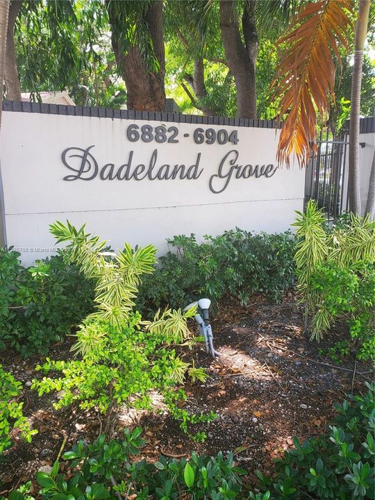 Recently Sold: $340,000 (3 beds, 2 baths, 1336 Square Feet)