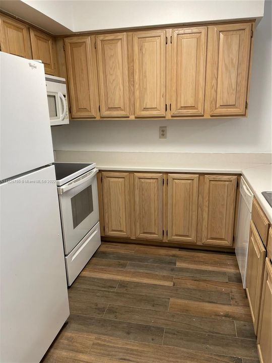 Recently Rented: $1,700 (1 beds, 1 baths, 620 Square Feet)