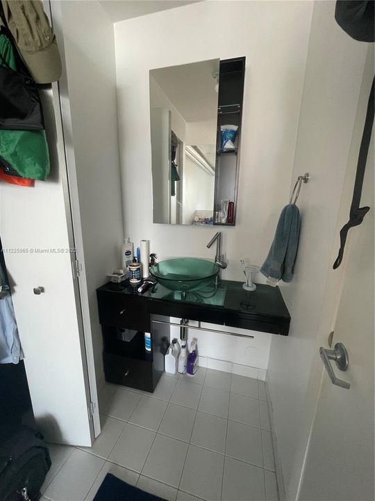 Recently Rented: $3,000 (1 beds, 1 baths, 795 Square Feet)